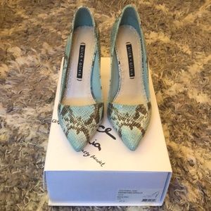 Alice and Olivia DINA pump